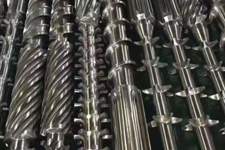 注塑機螺桿抱死原因及預防措施，你學會了嗎？